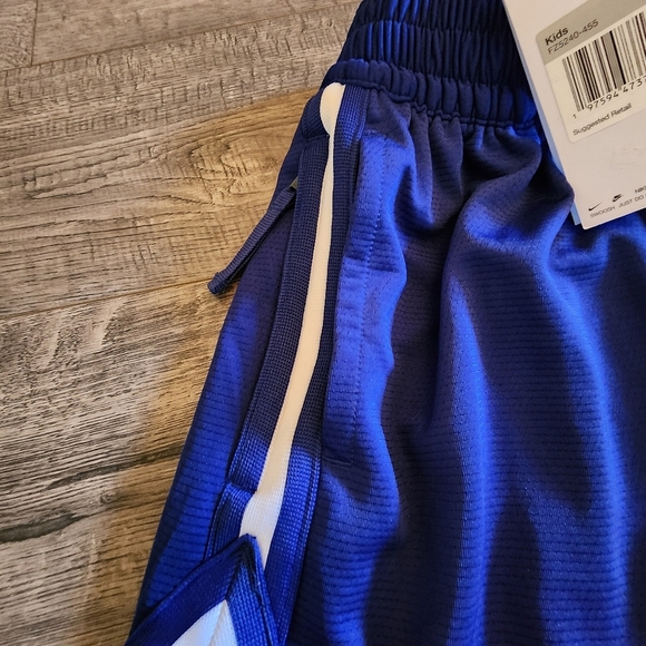 Nike Kids Blue Athletic Shorts - Picture 4 of 4